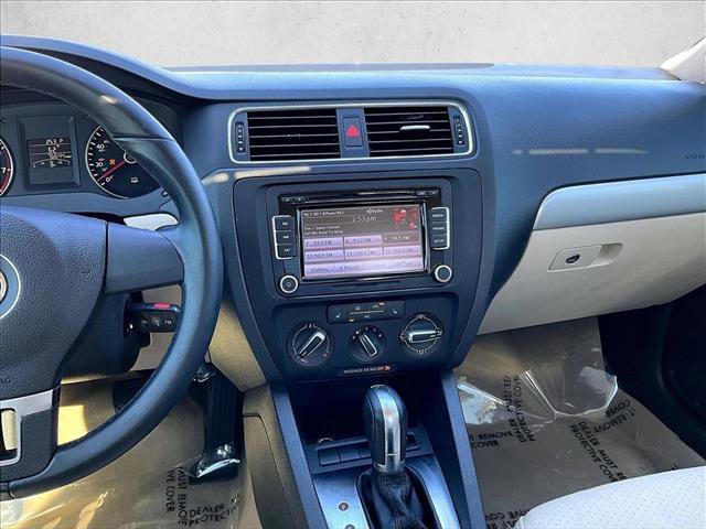 Used 2013 Volkswagen Jetta SE image 8