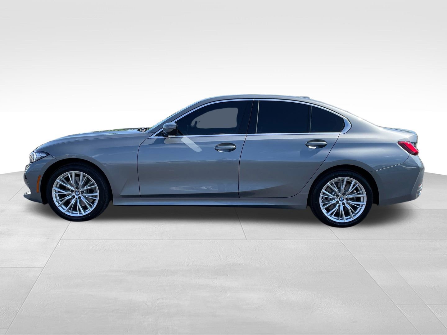 Used 2024 BMW 330i xDrive Sedan w/ Convenience Package AWD/4WD image 7