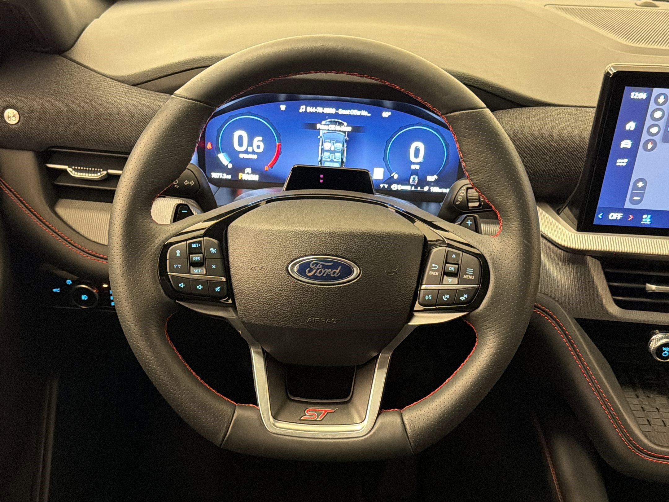 Used 2025 Ford Explorer ST image 15