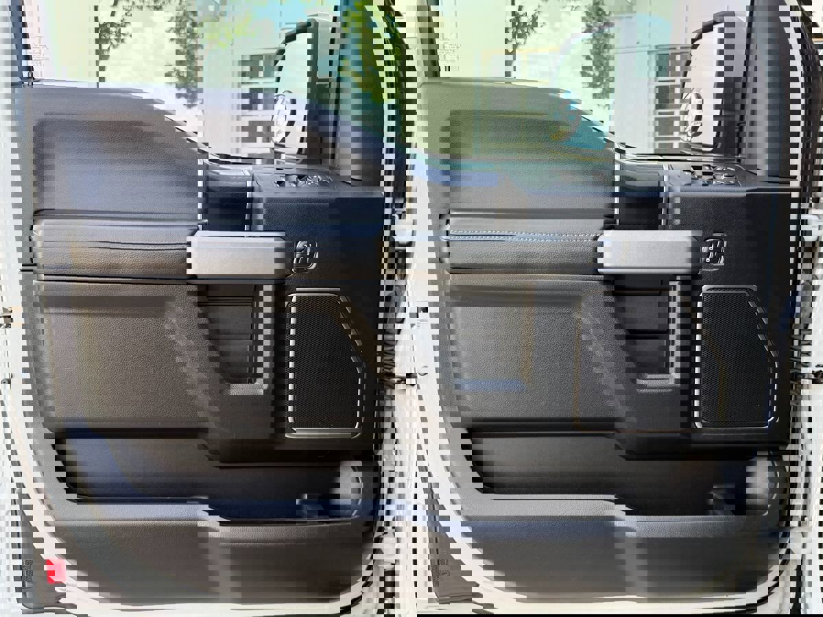 Used 2017 Ford F150 Raptor w/ Equipment Group 802A Luxury image 39