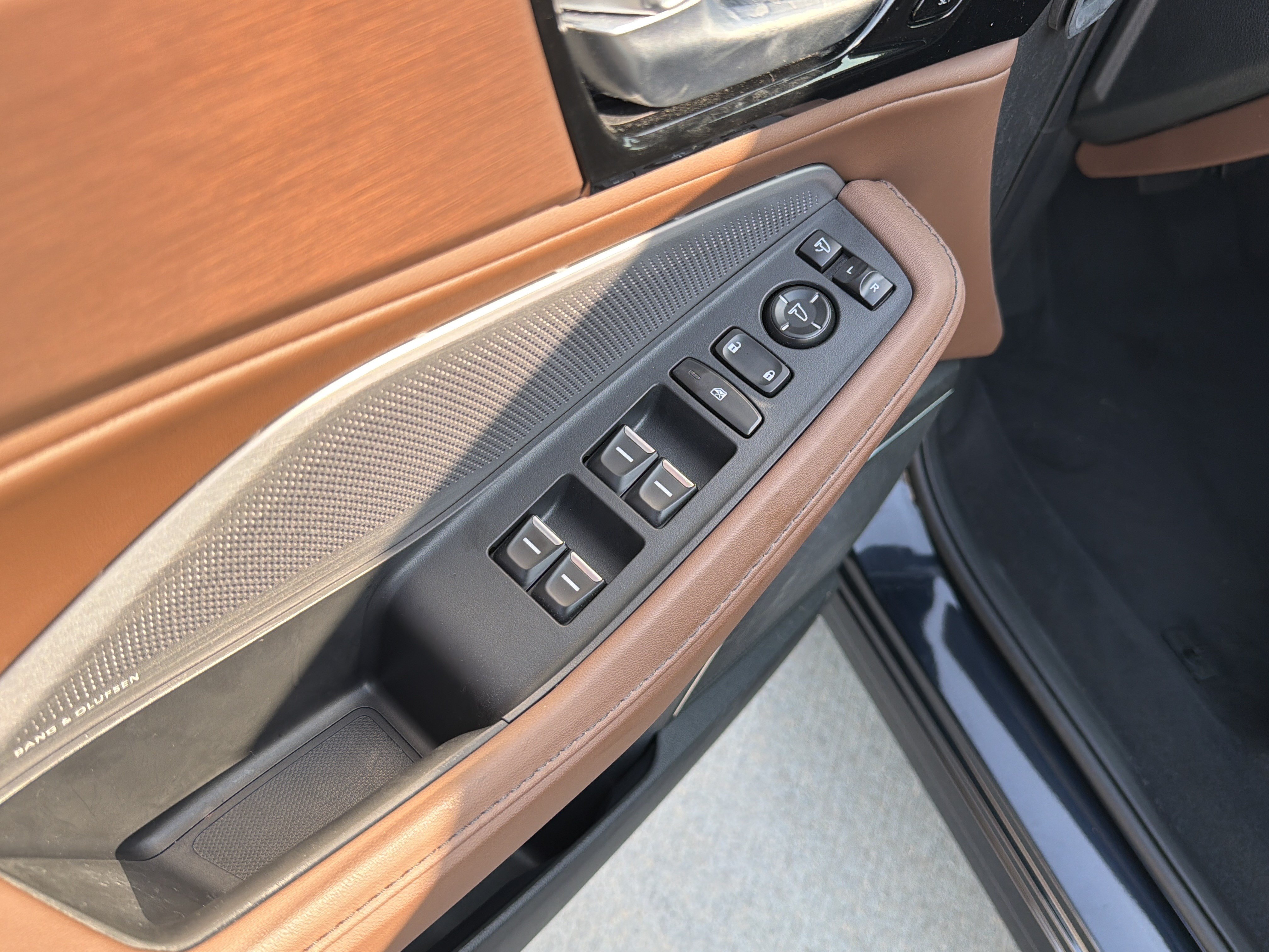 Certified 2026 Acura MDX FWD w/ Technology Package image 18
