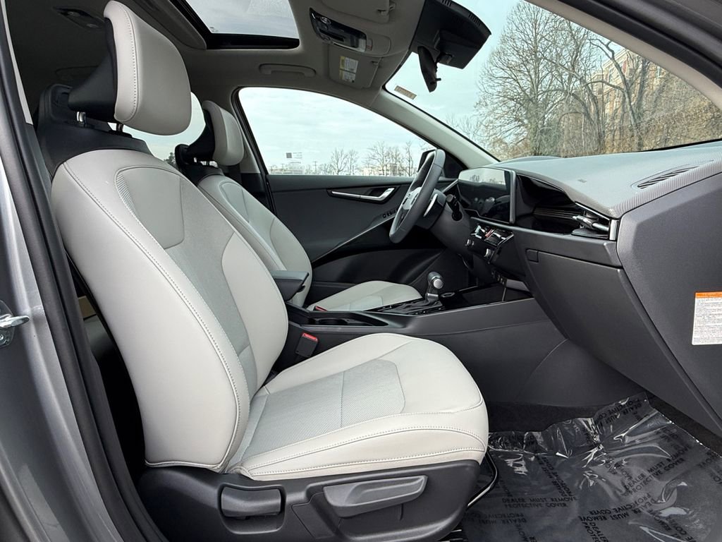Certified 2025 Kia Niro EX Touring image 28