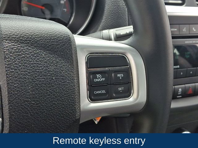 Used 2013 Dodge Avenger SXT w/ Cold Weather Group FWD image 8