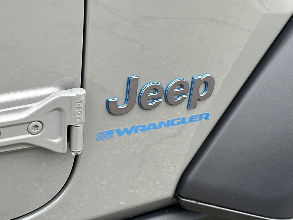 Used 2023 Jeep Wrangler Unlimited Rubicon 4xe w/ Cold Weather Group image 9