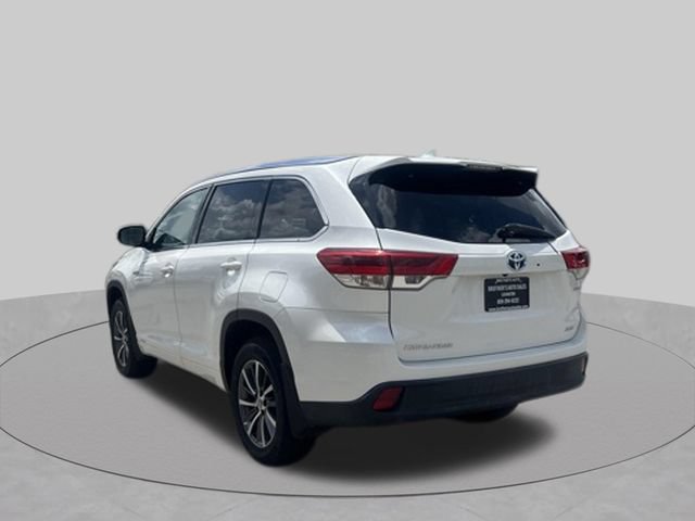 Used 2018 Toyota Highlander XLE AWD/4WD image 4