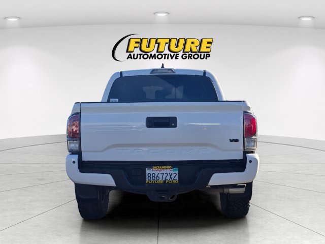 Used 2020 Toyota Tacoma TRD Off-Road w/ TRD Premium Off Road Package AWD/4WD image 5