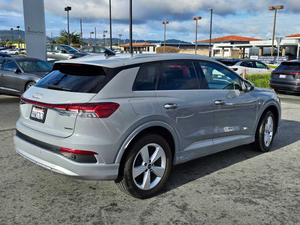 Used 2023 Audi Q4 e-tron Premium w/ Convenience Package image 4
