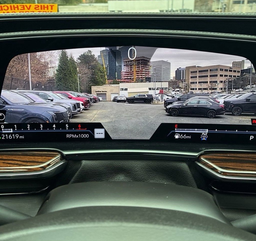 Used 2023 Cadillac Escalade Premium Luxury image 24