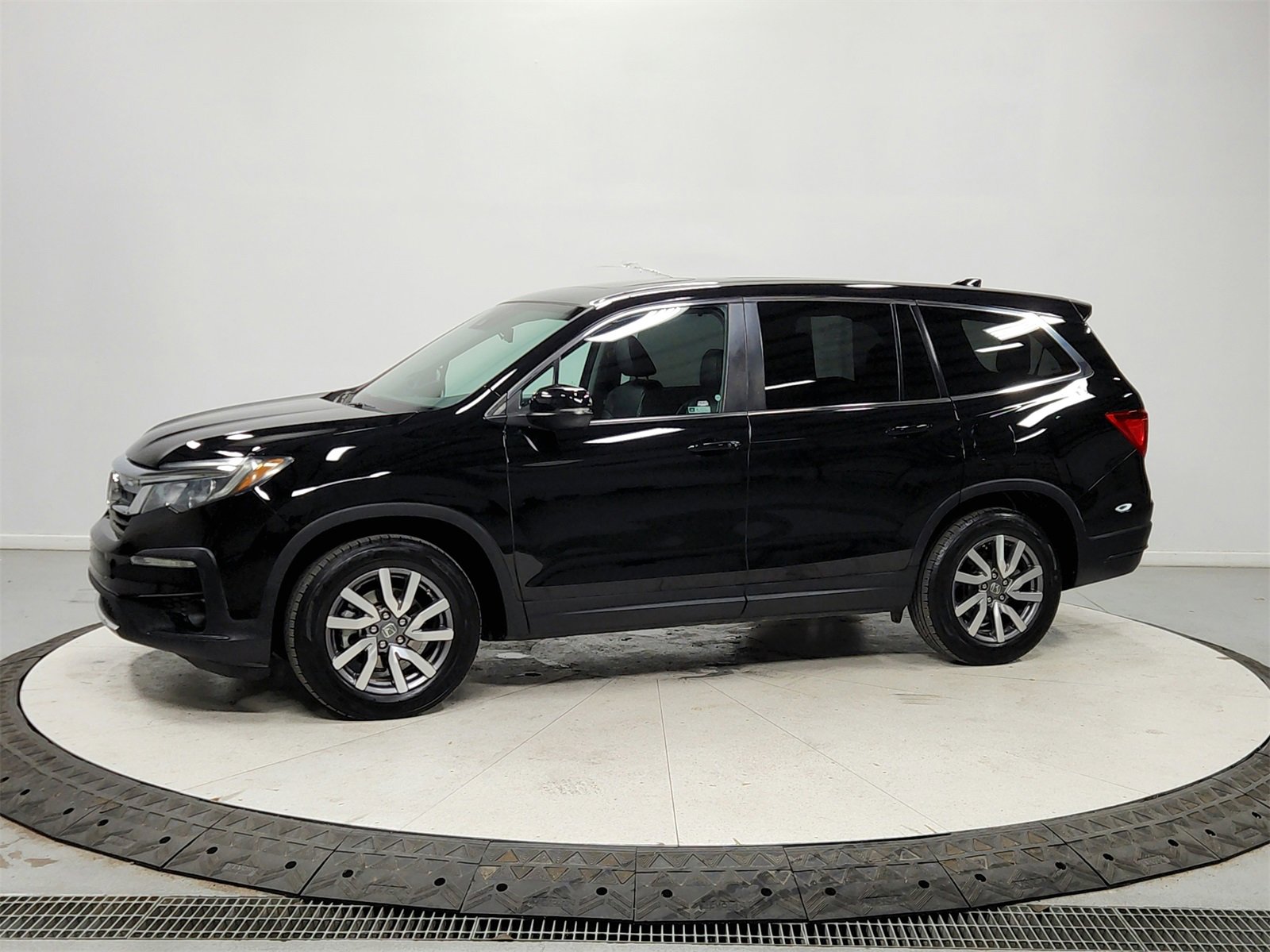 Used 2019 Honda Pilot EX-L image 3