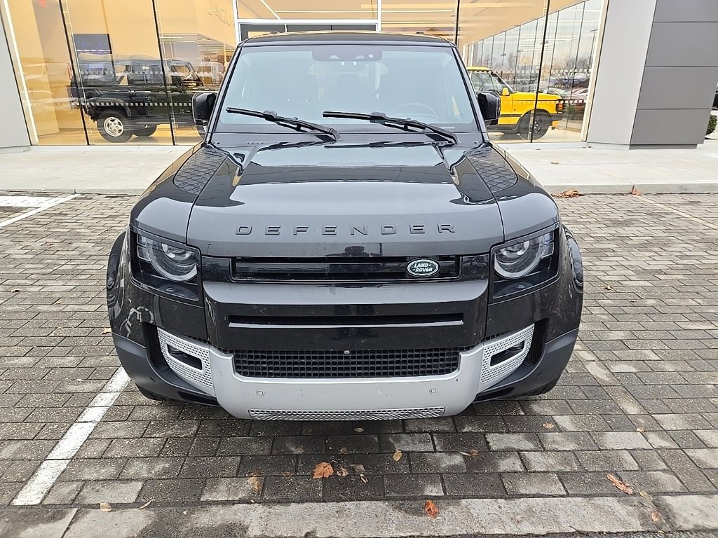 Used 2023 Land Rover Defender 110 S image 2