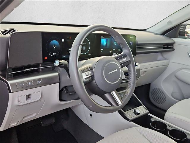 Used 2026 Hyundai Kona SEL Premium FWD image 11