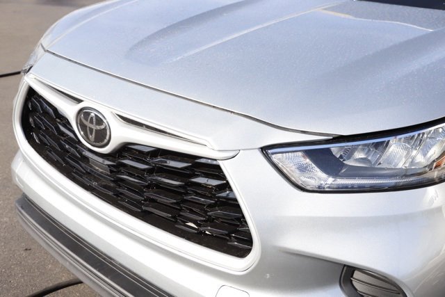 Used 2020 Toyota Highlander L image 8