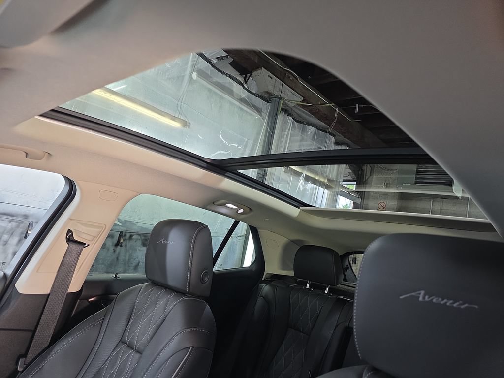 Used 2023 Buick Envision Avenir AWD/4WD image 32