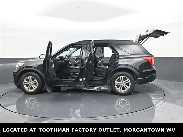 Used 2023 Ford Explorer XLT image 32