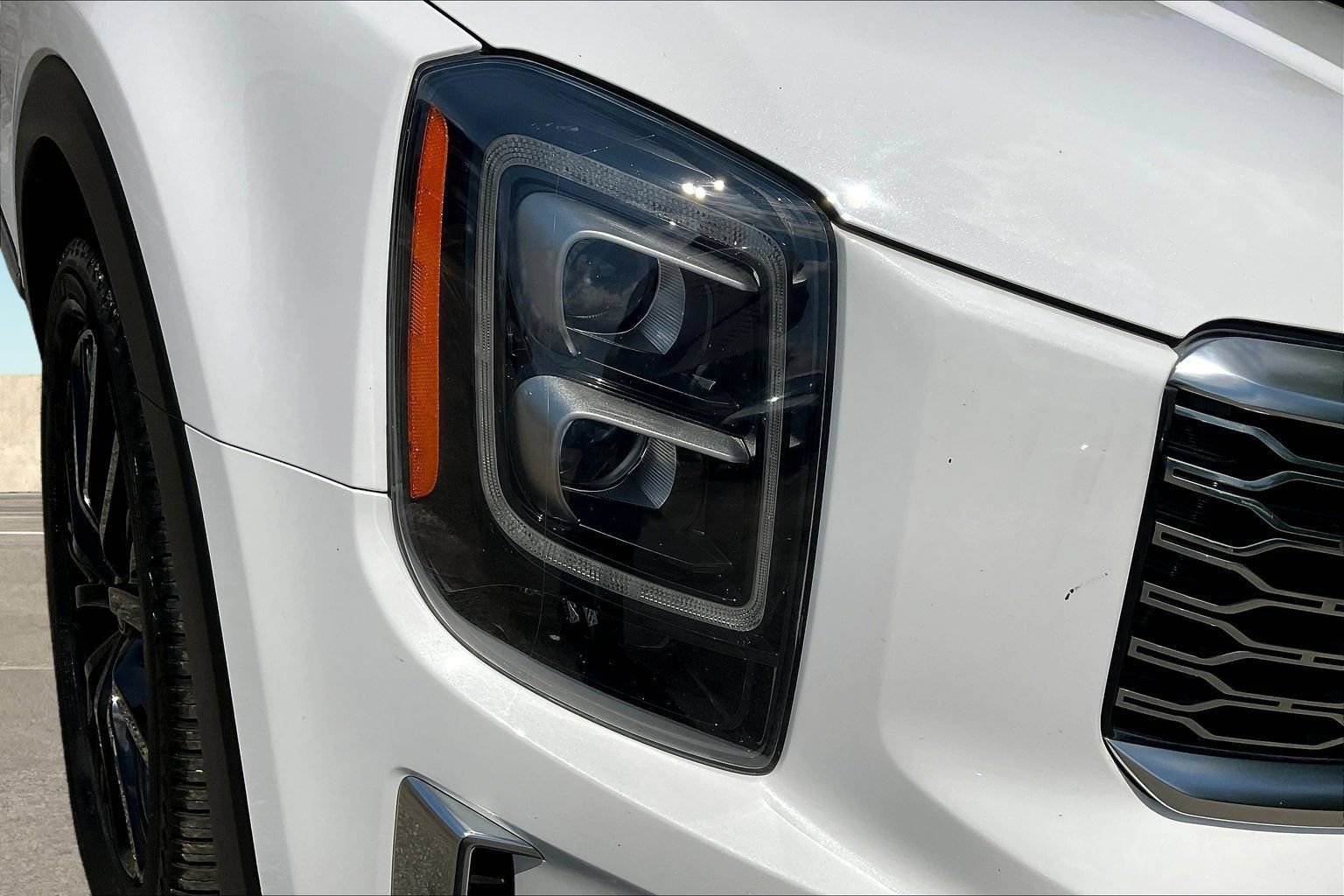 Used 2021 Kia Telluride SX w/ Towing Package AWD/4WD image 31