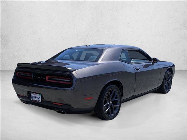 Used 2019 Dodge Challenger SXT w/ Blacktop Package RWD image 5