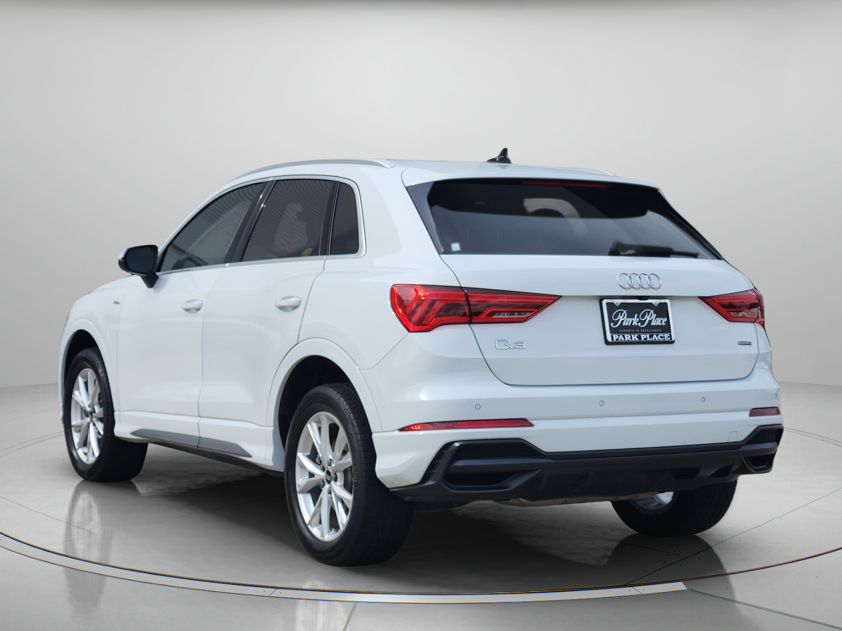 Used 2022 Audi Q3 2.0T Premium Plus AWD/4WD image 3