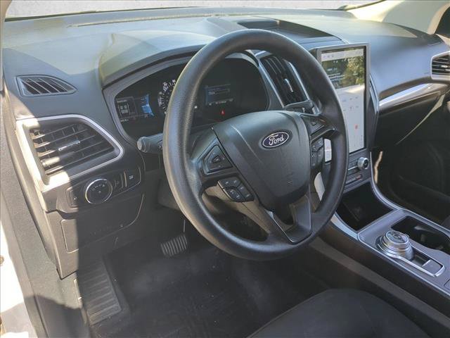 Used 2024 Ford Edge SE w/ Black Appearance Package AWD/4WD image 10