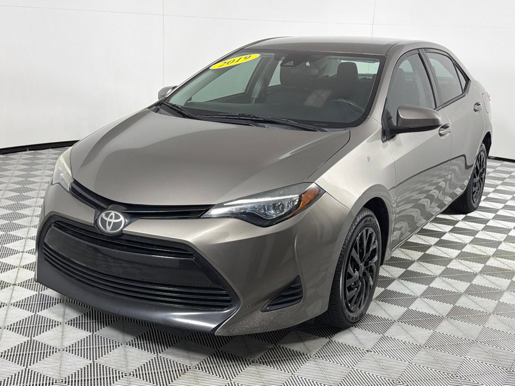 Used 2019 Toyota Corolla LE image 9