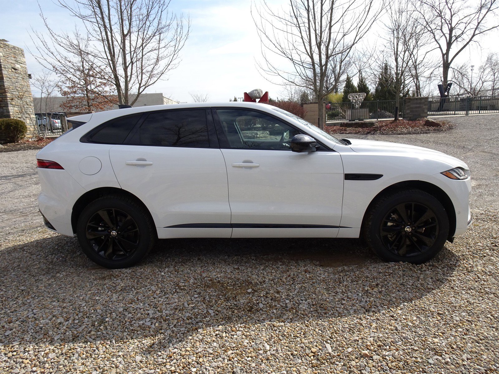 New 2025 Jaguar F-PACE R-Dynamic S image 13