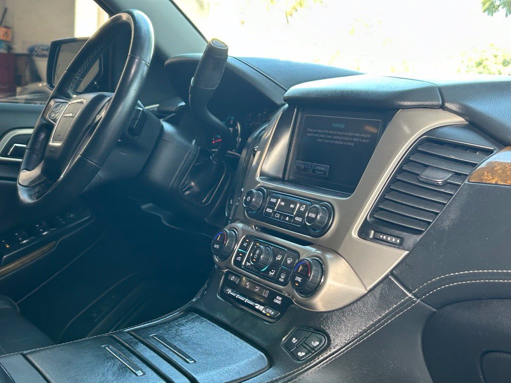 Used 2017 GMC Yukon Denali RWD image 23