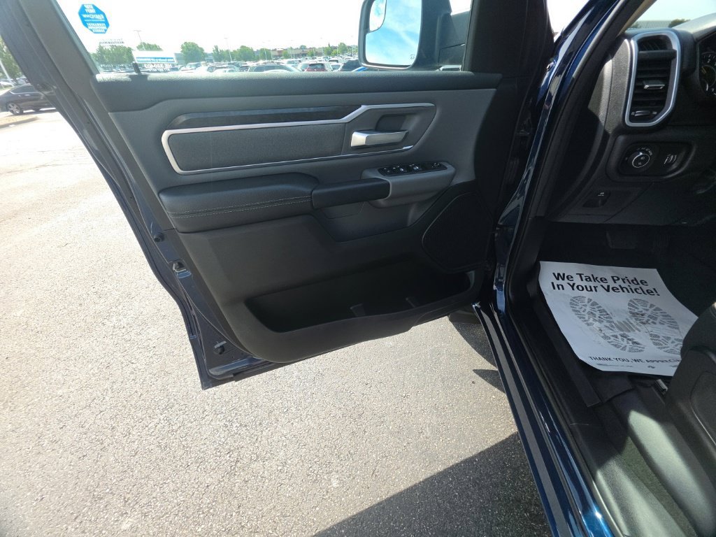 Used 2020 RAM 1500 Big Horn AWD/4WD image 13