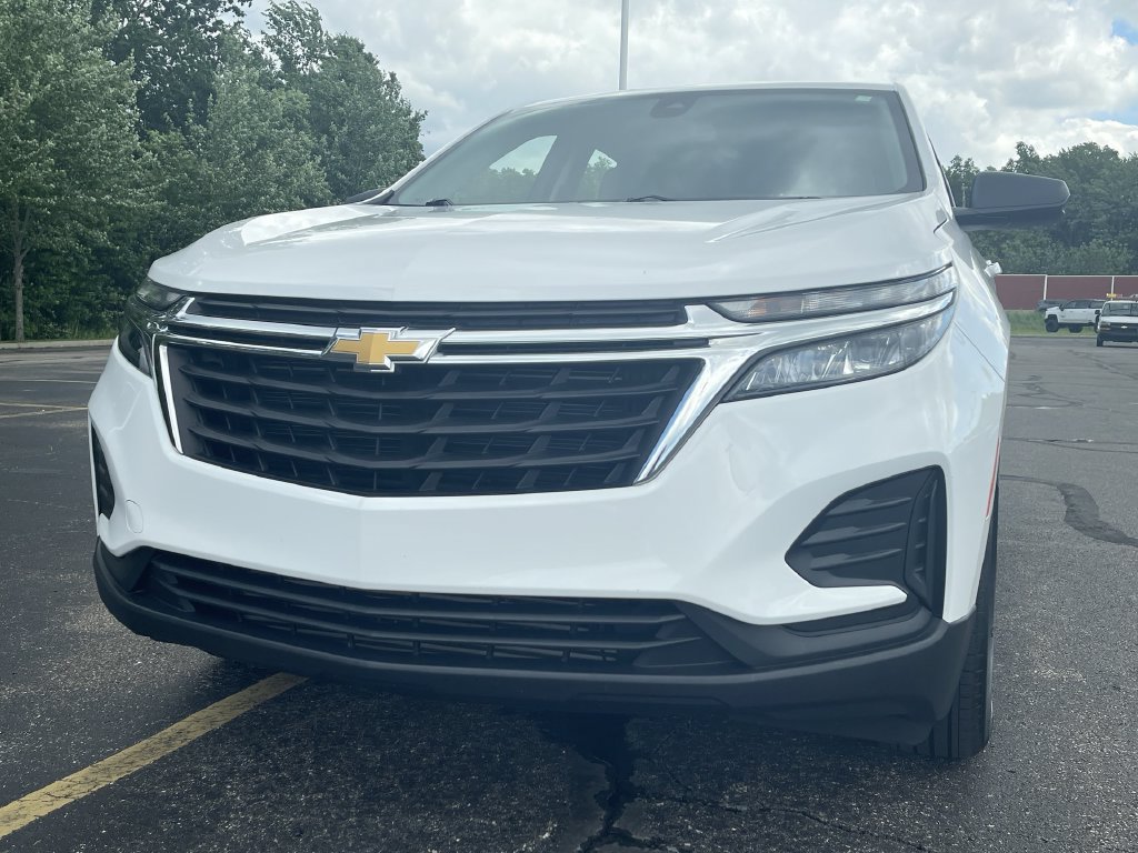 Used 2024 Chevrolet Equinox LS w/ LS Convenience Package FWD image 30