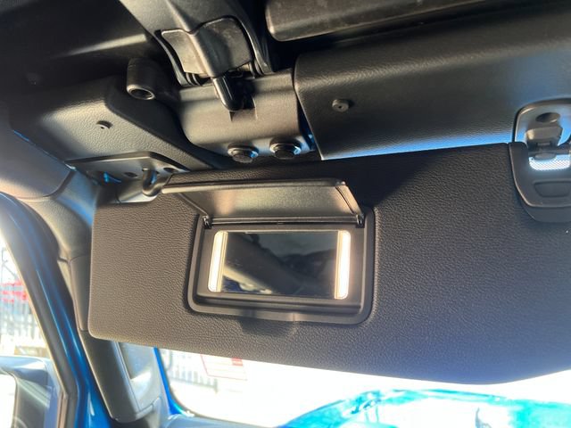 Used 2021 Jeep Gladiator Willys AWD/4WD image 23