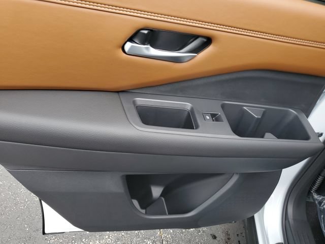 New 2026 Nissan Pathfinder Platinum AWD/4WD image 17
