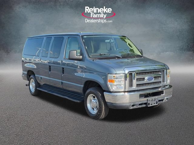Used 2011 Ford E-150 and Econoline 150 Wagon w/ XLT Premium Pkg RWD image 3