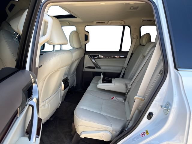 Used 2018 Lexus GX 460 Premium w/ Premium Package AWD/4WD image 11