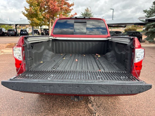 Used 2017 Nissan Titan SL AWD/4WD image 11