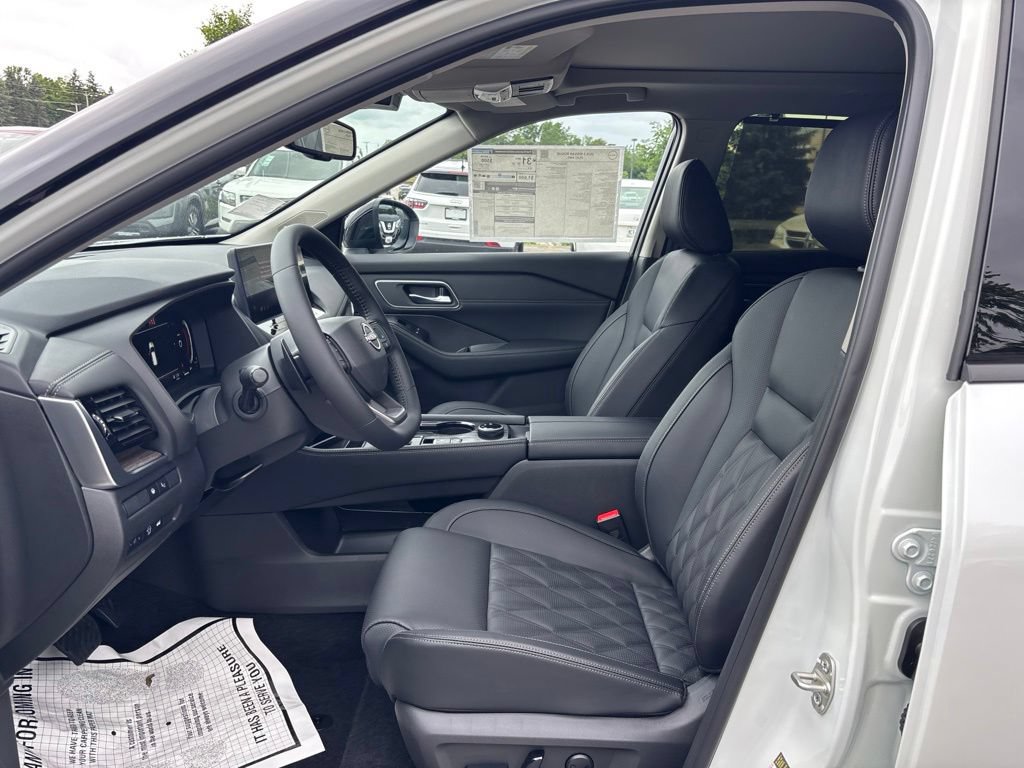 New 2026 Nissan Rogue Platinum w/ Platinum Premium Package AWD/4WD image 12
