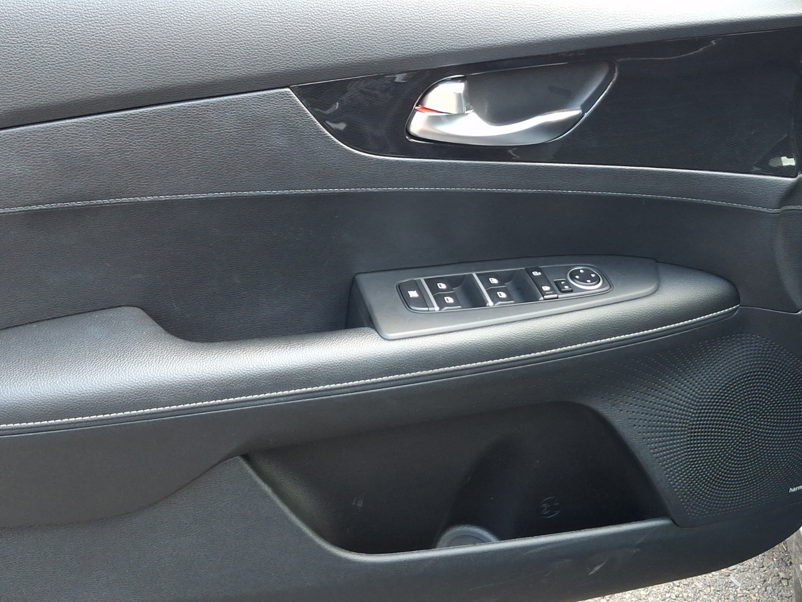 Used 2022 Kia Forte GT-Line w/ GT-Line Premium Package FWD image 12