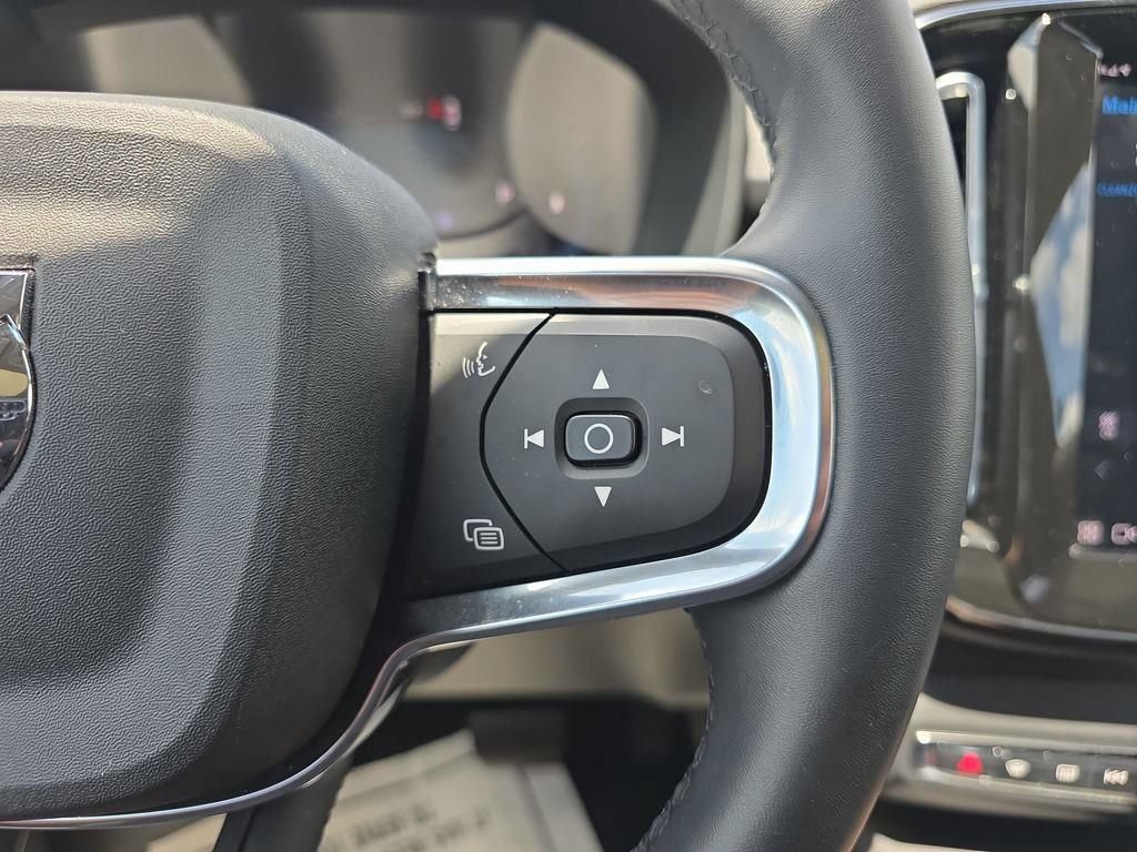 Used 2023 Volvo XC40 B5 Plus w/ Driver Assist Package AWD/4WD image 24