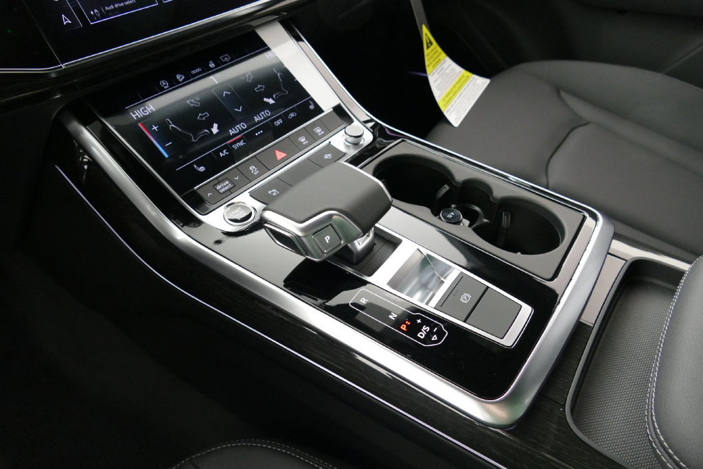 Used 2026 Audi Q7 2.0T Premium w/ Convenience Plus Package AWD/4WD image 17