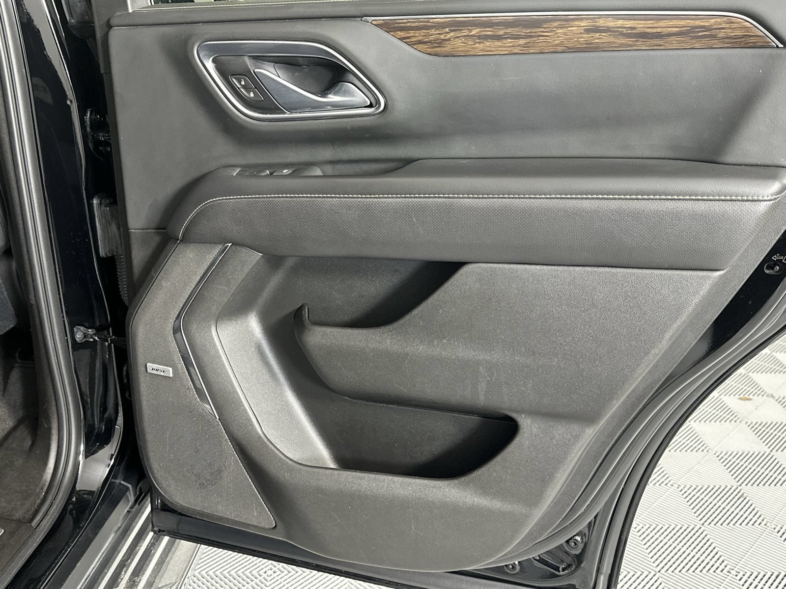Used 2021 Chevrolet Tahoe Premier w/ Premium Package RWD image 31