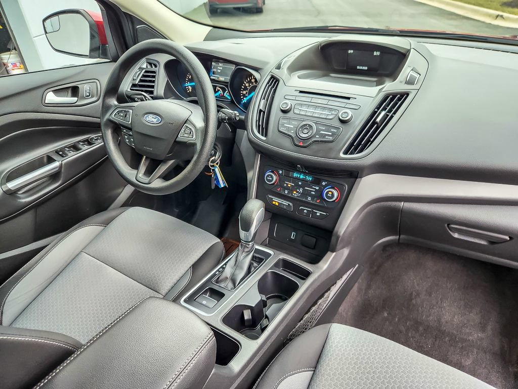 Used 2018 Ford Escape SE FWD image 21