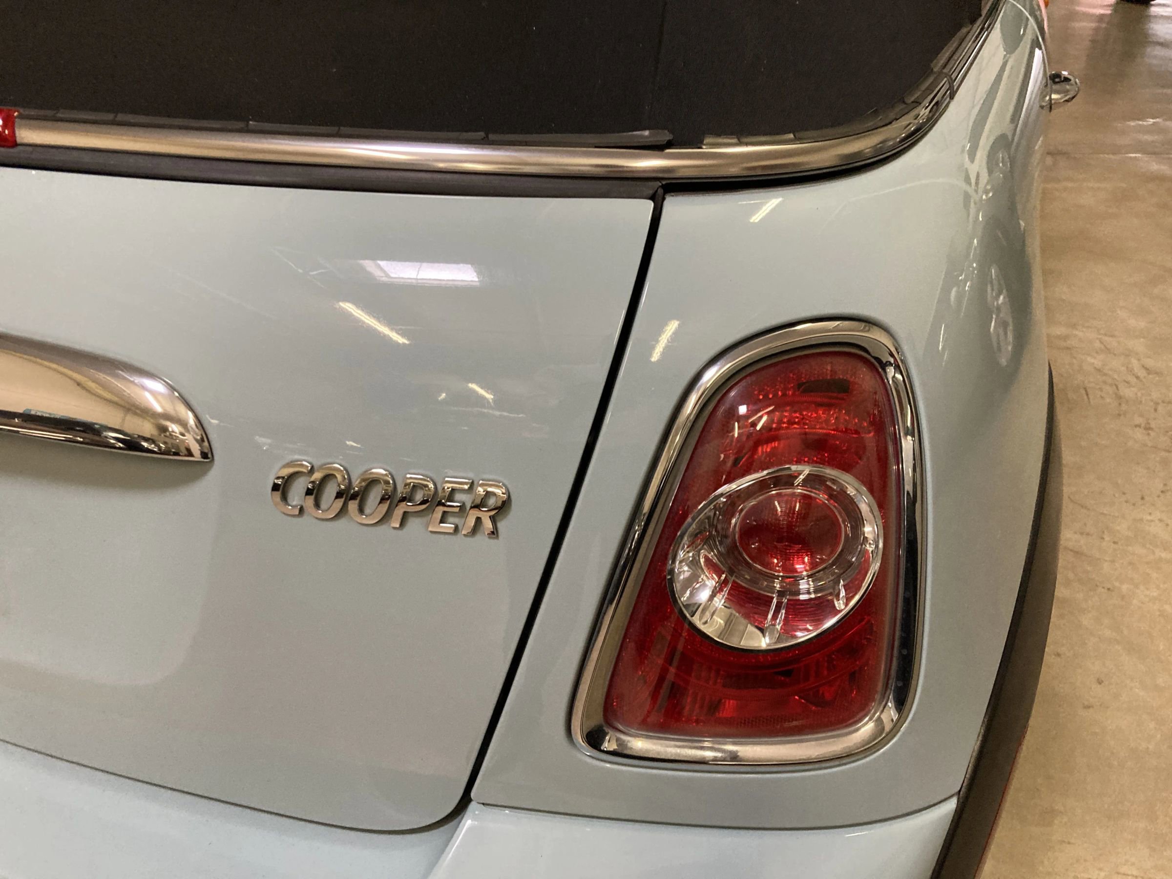 Used 2014 MINI Cooper Convertible FWD image 26