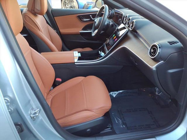 Used 2025 Mercedes-Benz C 300 4MATIC Sedan image 16