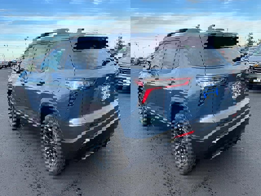 New 2026 Chevrolet Equinox RS image 3