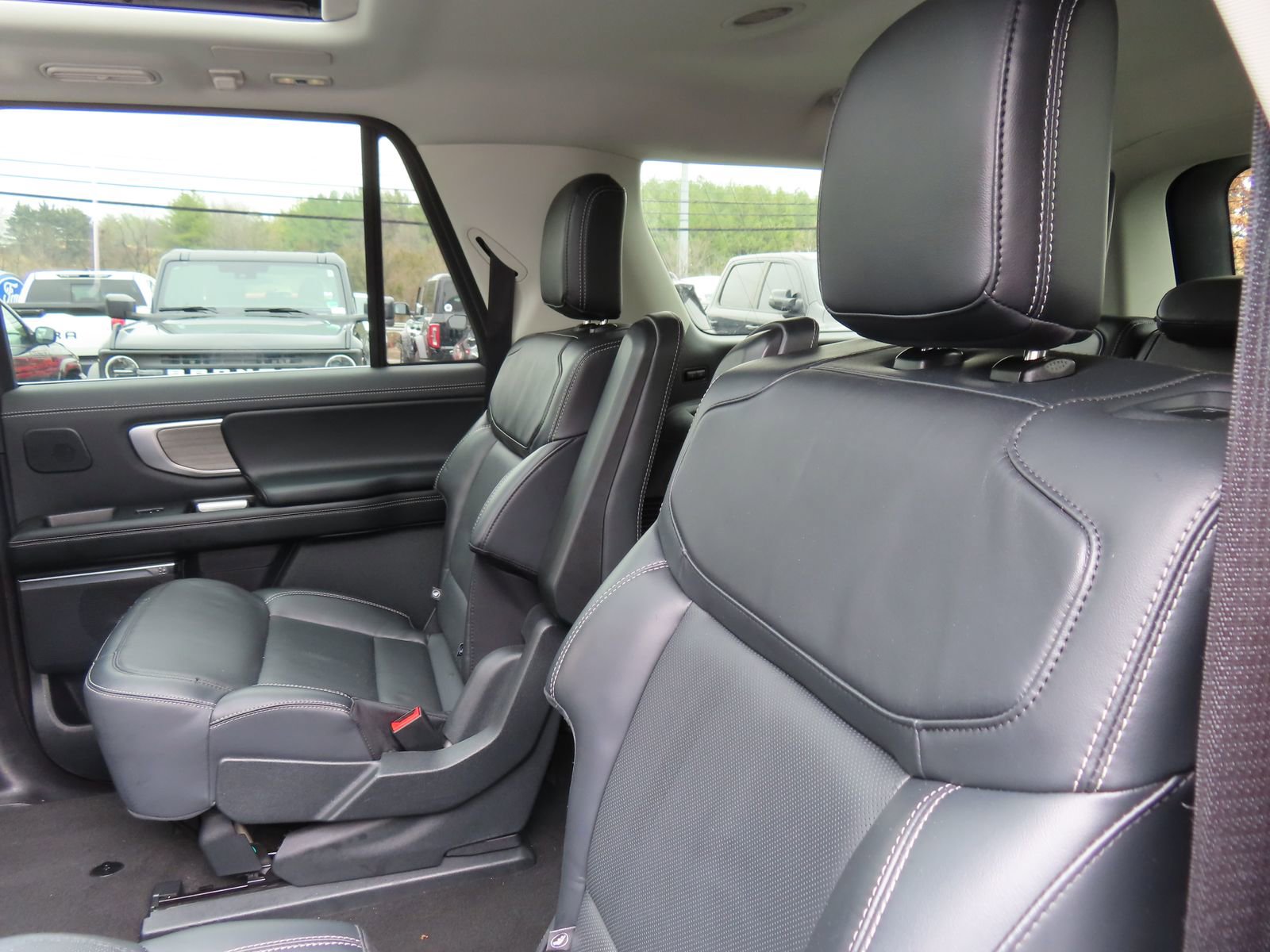 Certified 2025 Ford Expedition Max Platinum w/ Driver's Package image 32