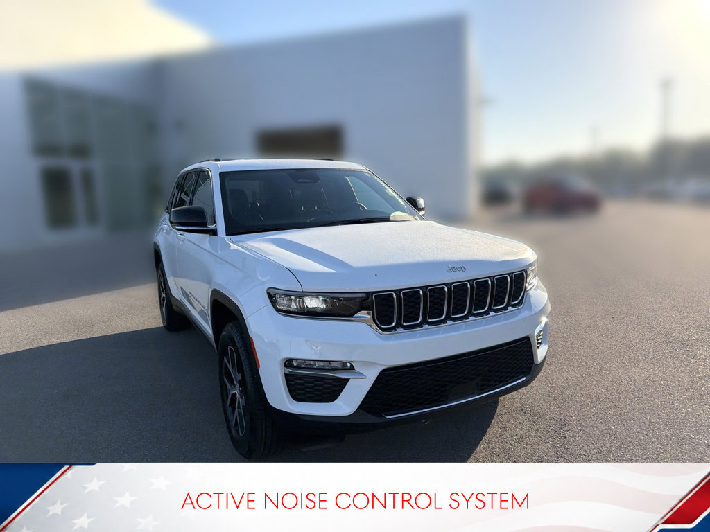 Used 2025 Jeep Grand Cherokee Limited AWD/4WD image 3