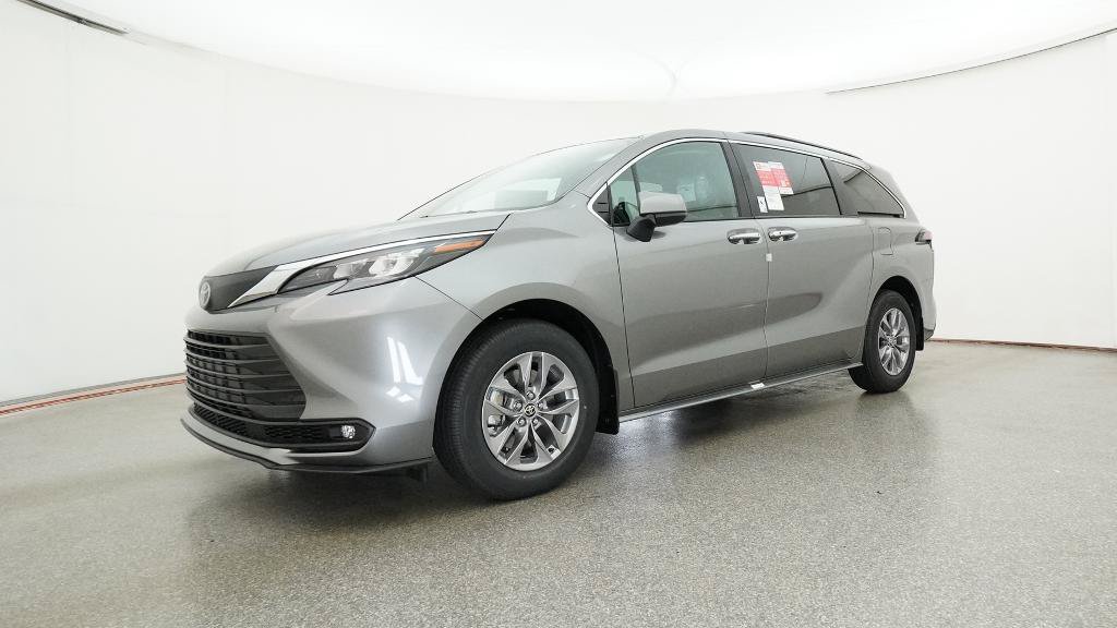 New 2026 Toyota Sienna XLE FWD image 20
