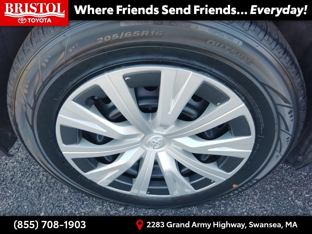 Used 2018 Toyota Camry LE w/ Audio Package FWD image 11