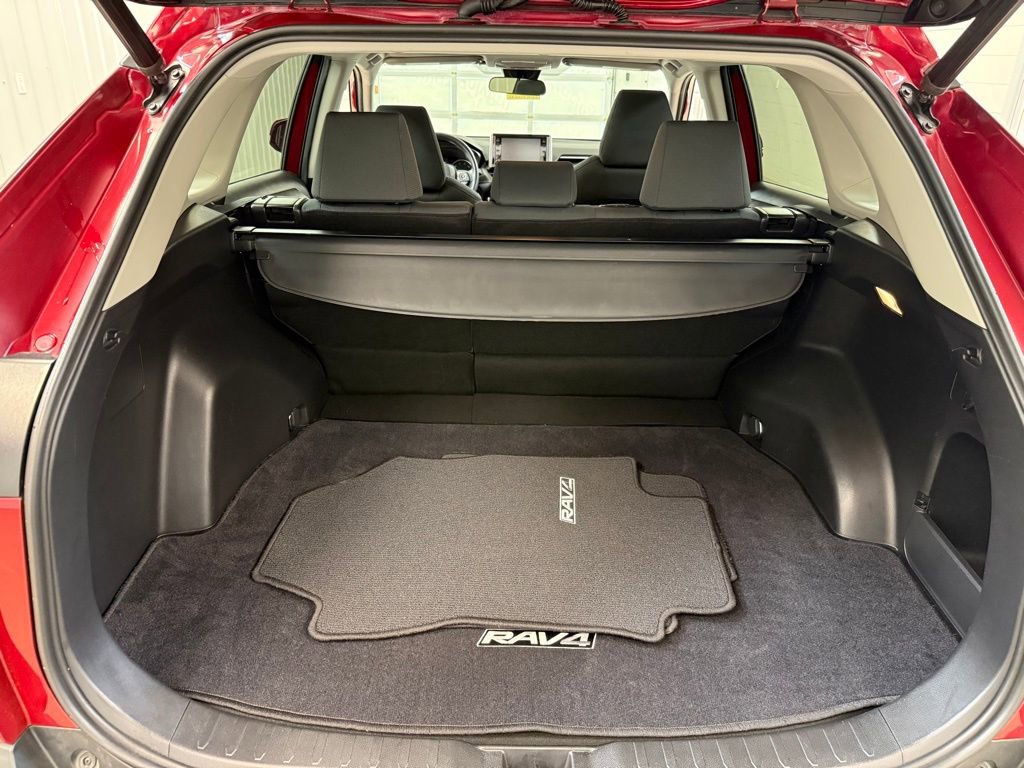 Used 2019 Toyota RAV4 XLE w/ Convenience Package image 23