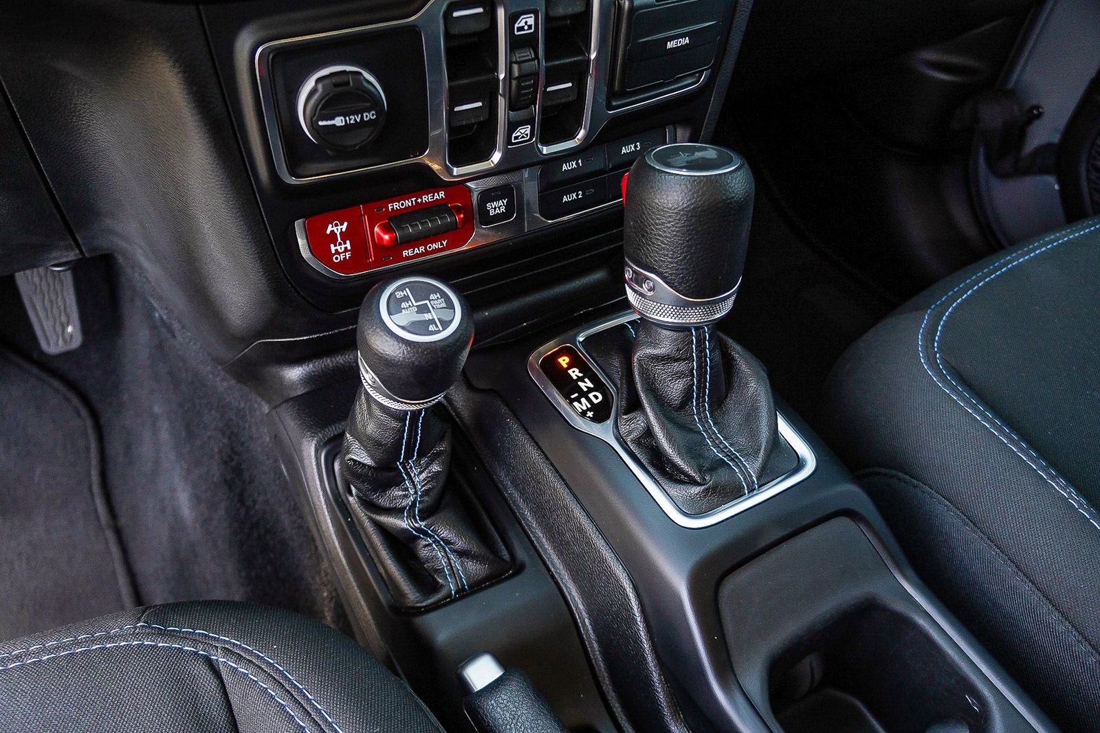 Used 2023 Jeep Wrangler Unlimited Rubicon 4xe w/ Cold Weather Group AWD/4WD image 21