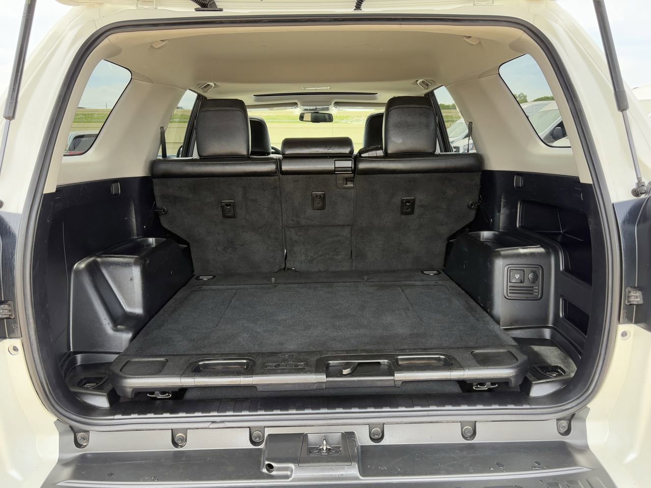 Used 2013 Toyota 4Runner Limited image 31