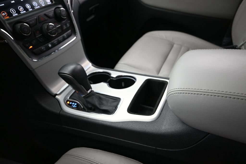 Used 2018 Jeep Grand Cherokee Limited RWD image 16