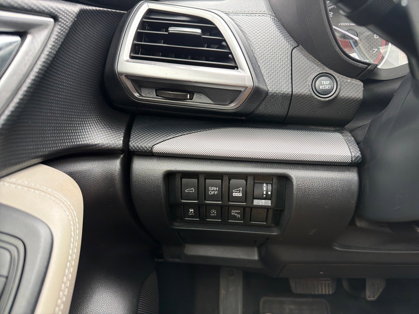 Used 2020 Subaru Forester Limited image 14